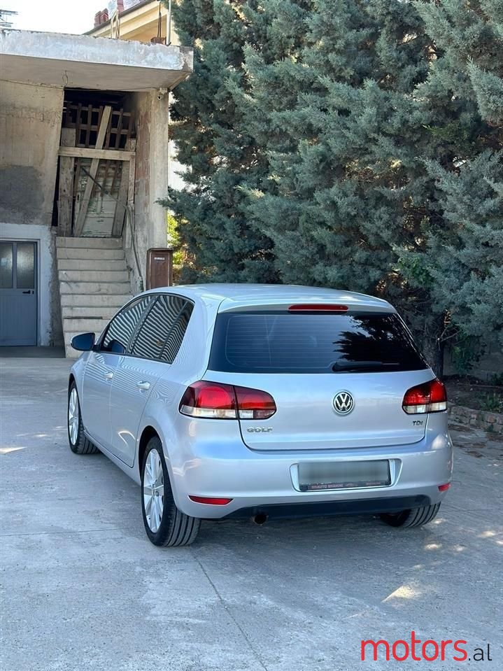 2010' Volkswagen Golf photo #6