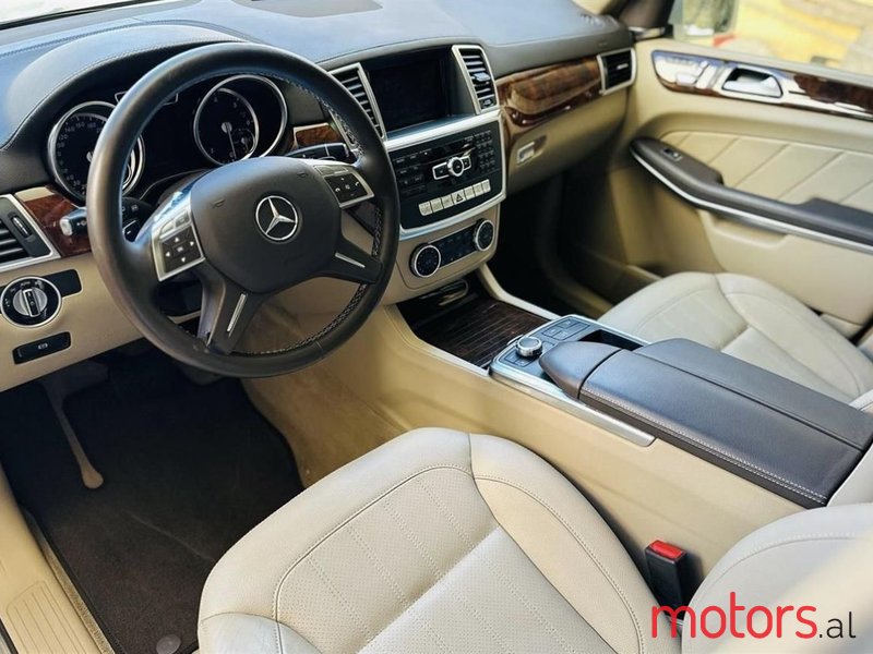 2014' Mercedes-Benz GL 350 photo #3