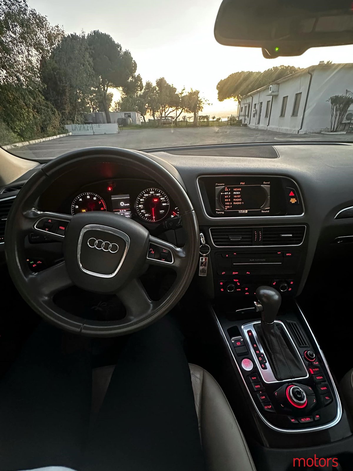 2012' Audi Q5 photo #7