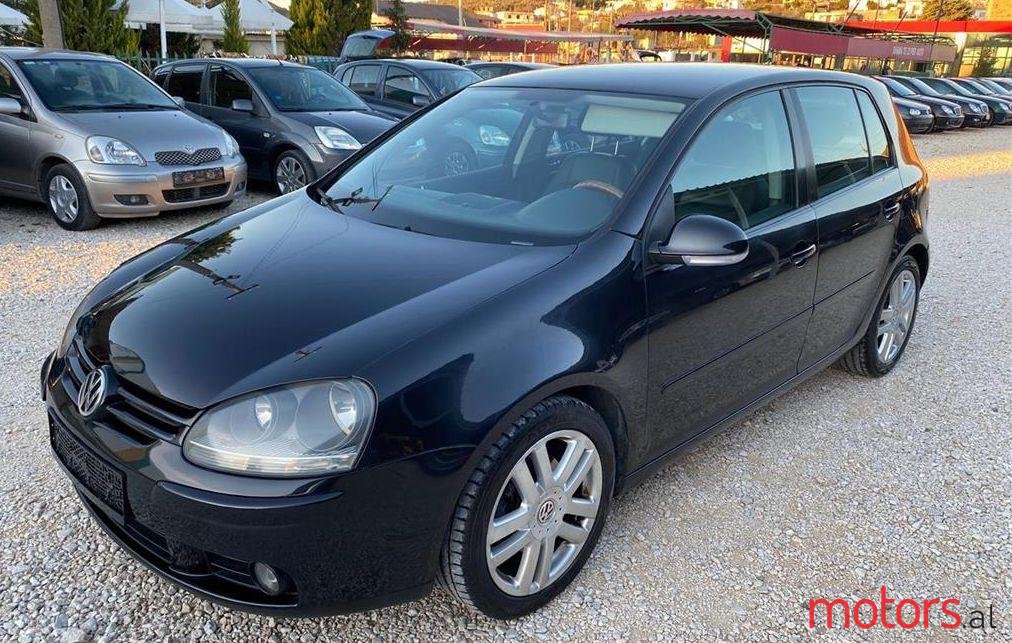 2005' Volkswagen Golf photo #1