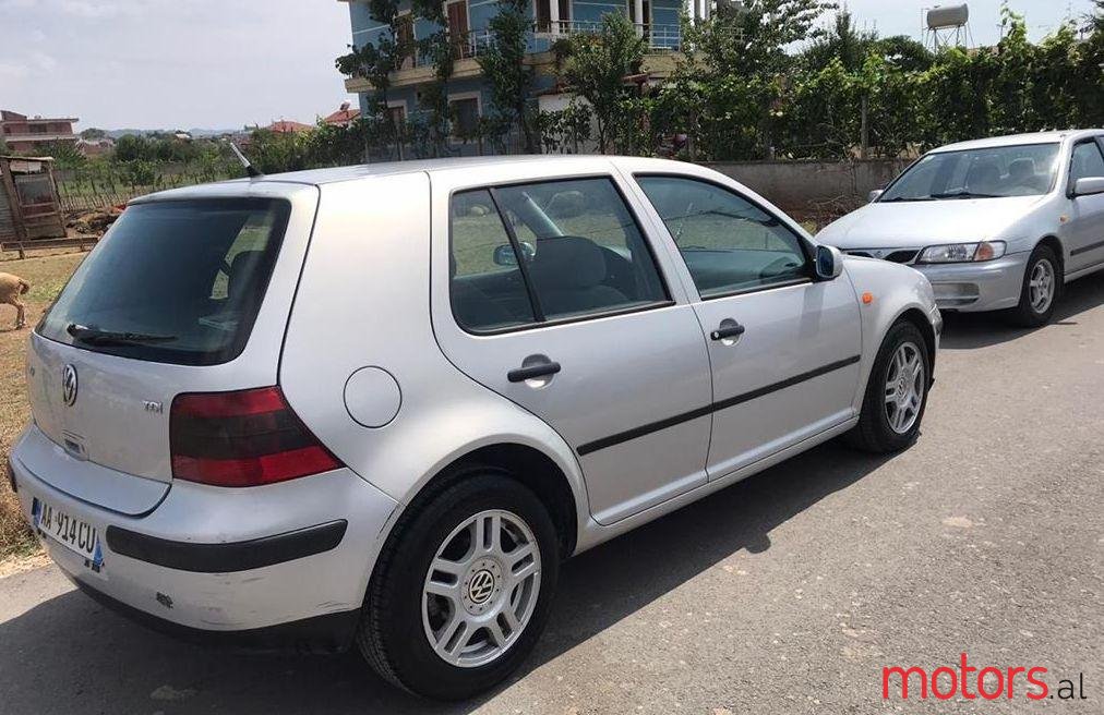 1999' Volkswagen Golf photo #1