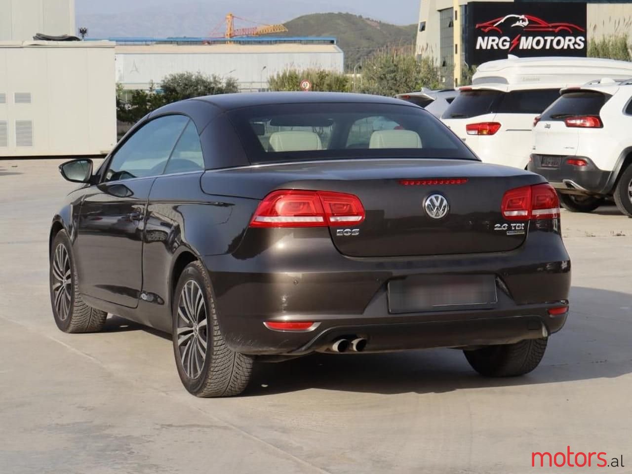 2012' Volkswagen Eos photo #5