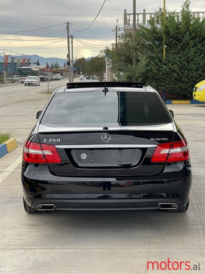 2011' Mercedes-Benz E 350 photo #6