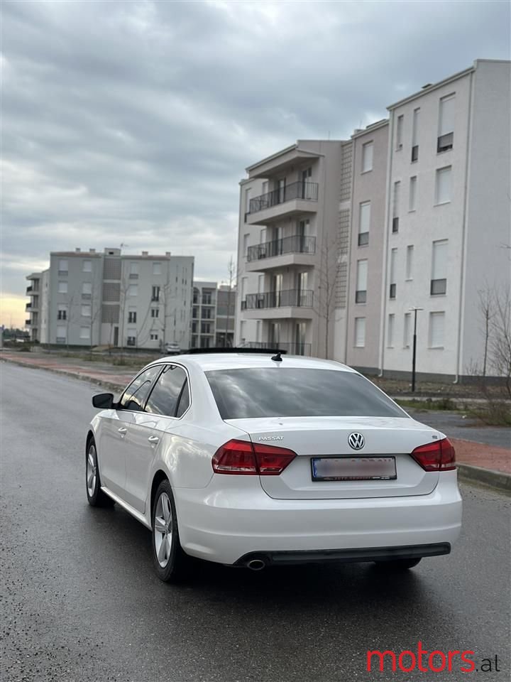 2013' Volkswagen Passat photo #6