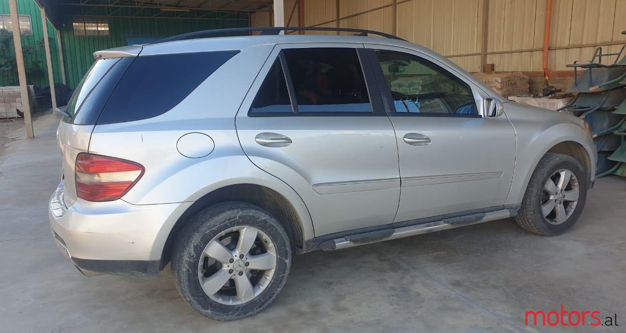 2006' Mercedes-Benz ML 500 photo #1