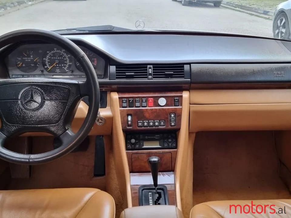 1993' Mercedes-Benz E 500 photo #4