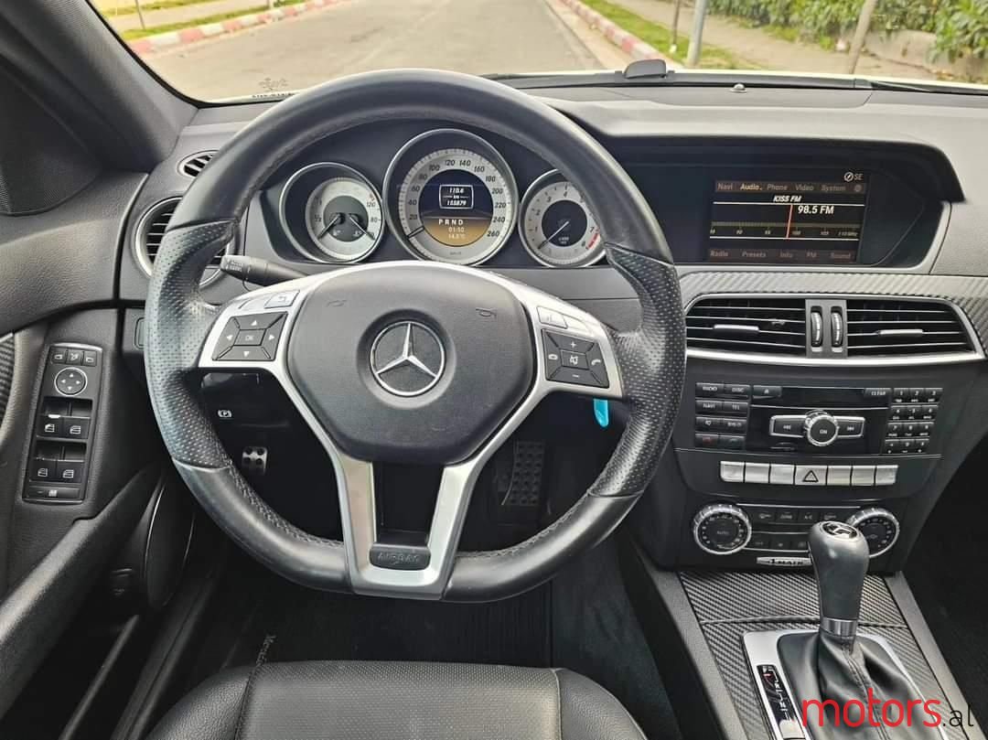 2013' Mercedes-Benz C 300 photo #2