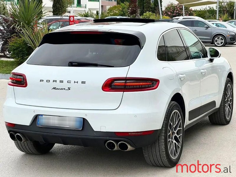 2017' Porsche Macan photo #6