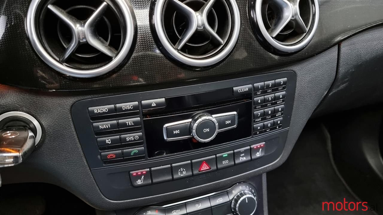 2014' Mercedes-Benz B 200 photo #2