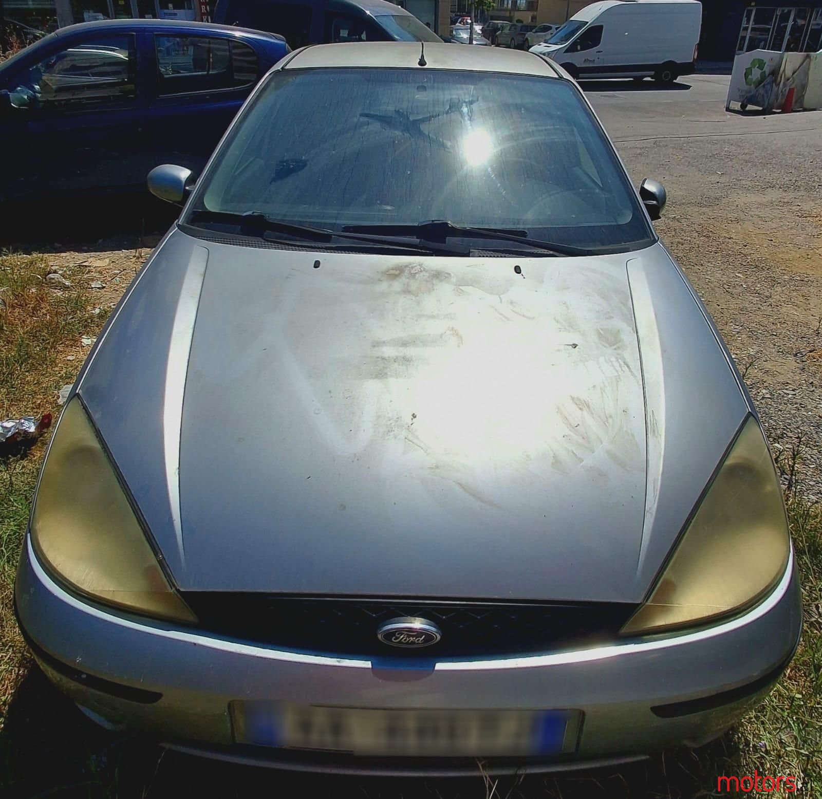 2004' Ford Focus photo #1