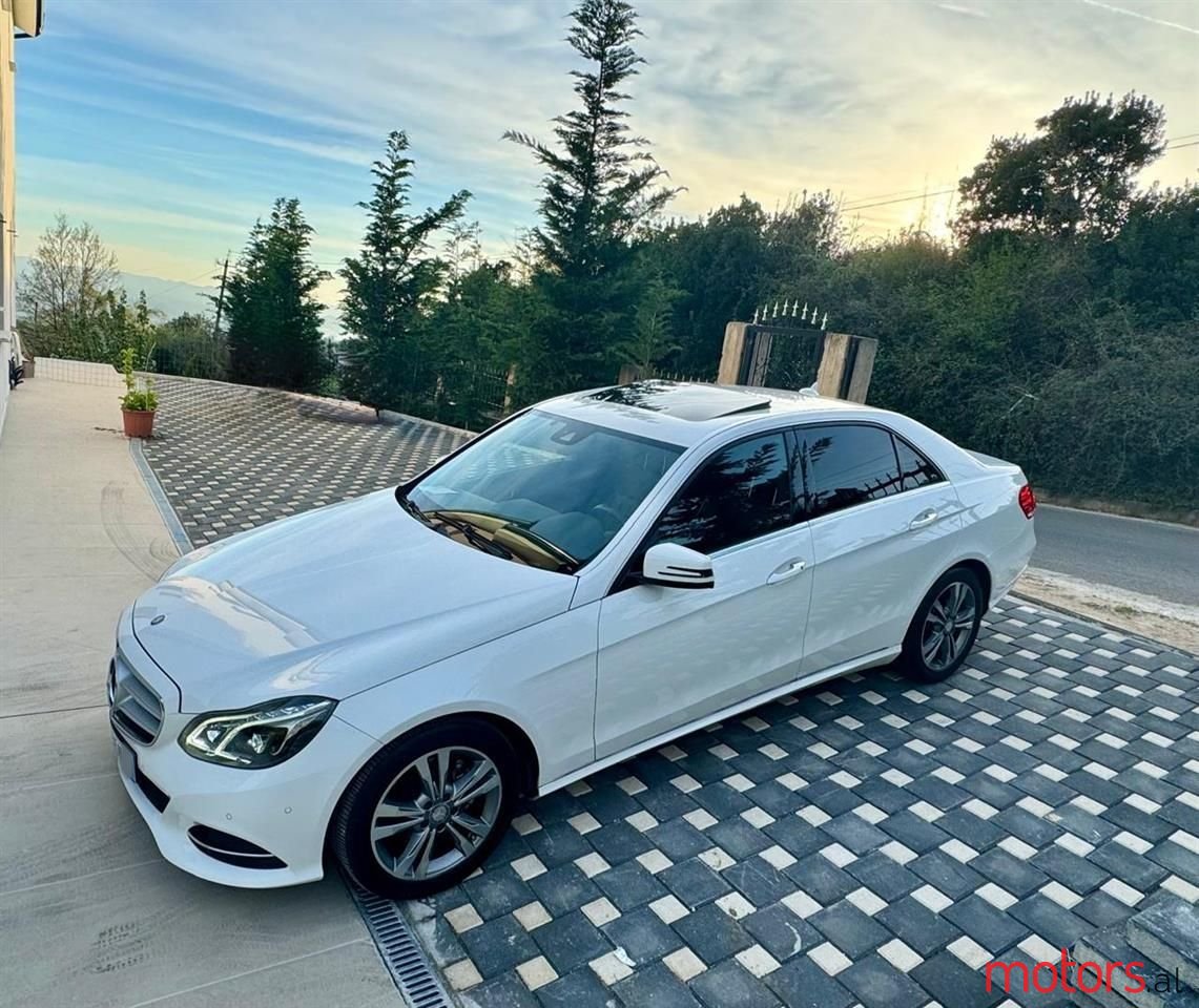 2014' Mercedes-Benz E 220 photo #3