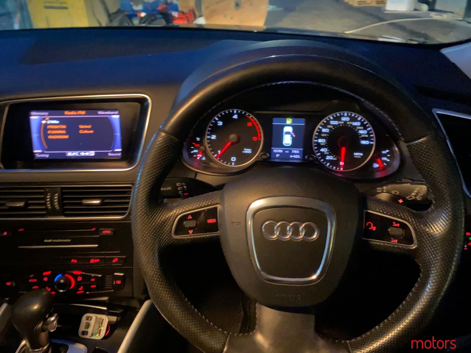 2011' Audi Q5 photo #3