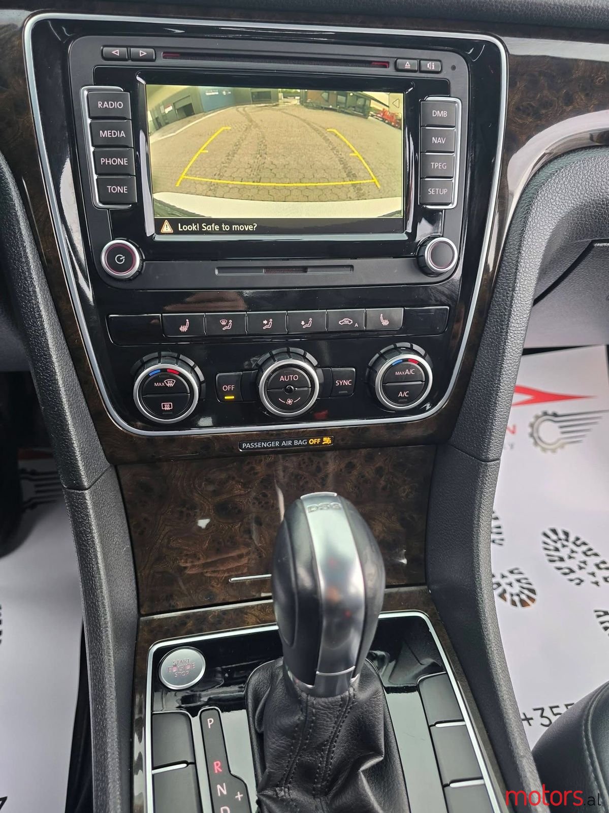 2014' Volkswagen Passat photo #2