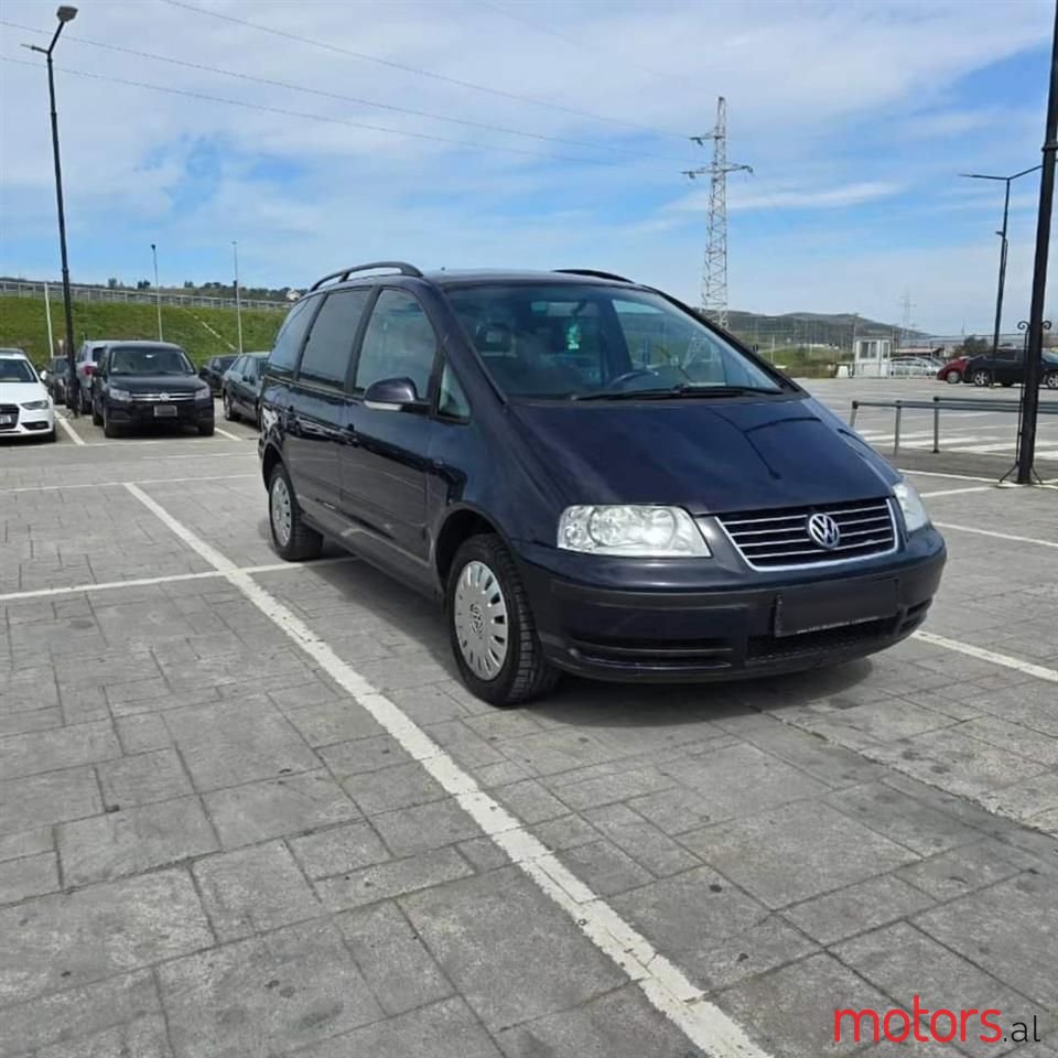 2009' Volkswagen Sharan photo #1