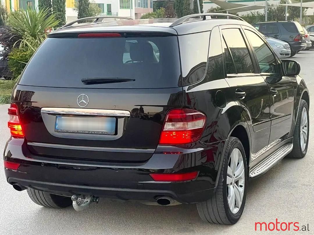 2009' Mercedes-Benz ML 280 photo #3