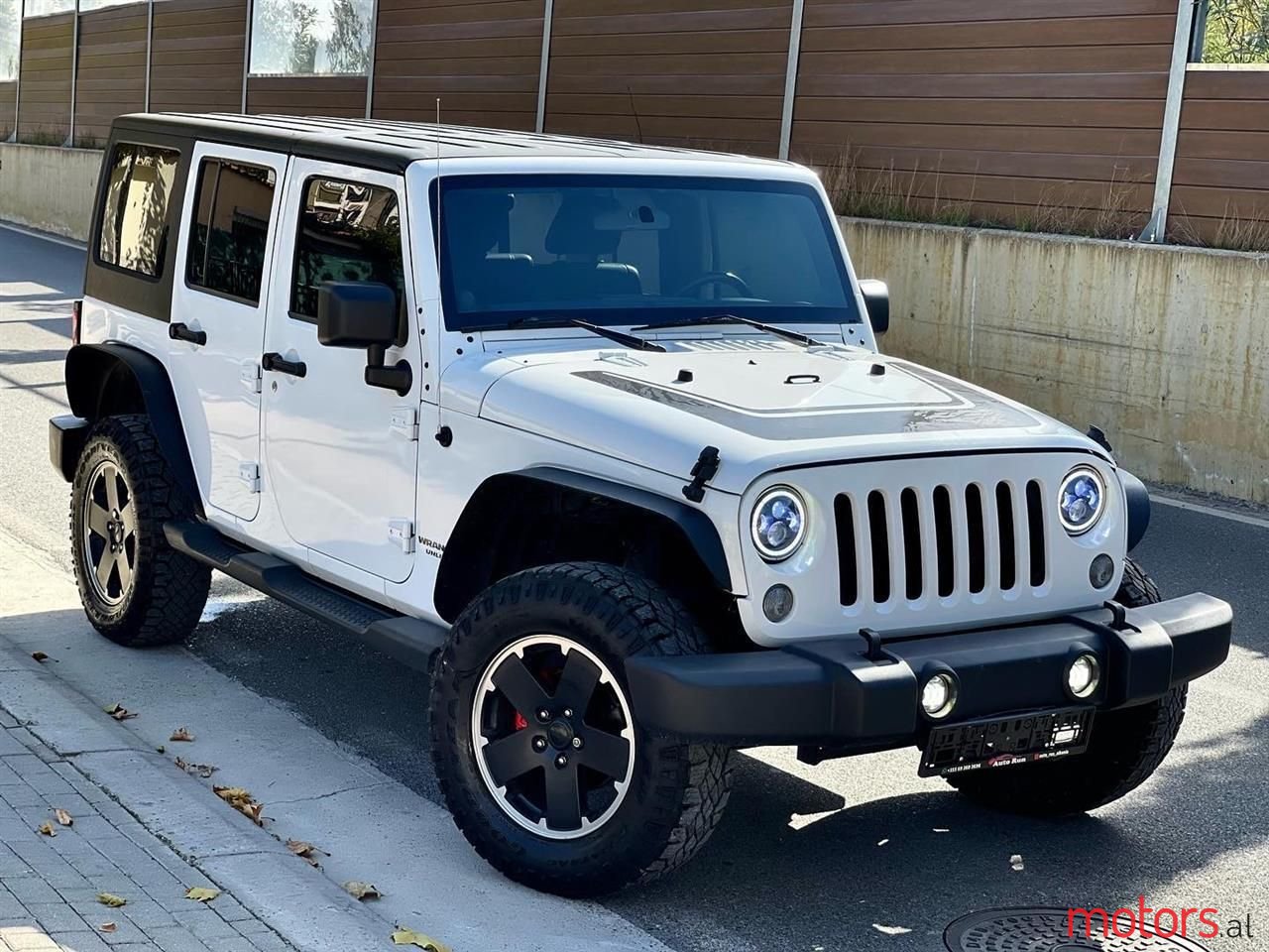 2012' Jeep Wrangler photo #2