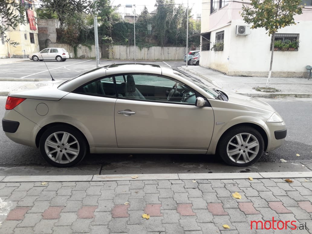 2004' Renault Megane Renault Megane Karmenn Diessel photo #2