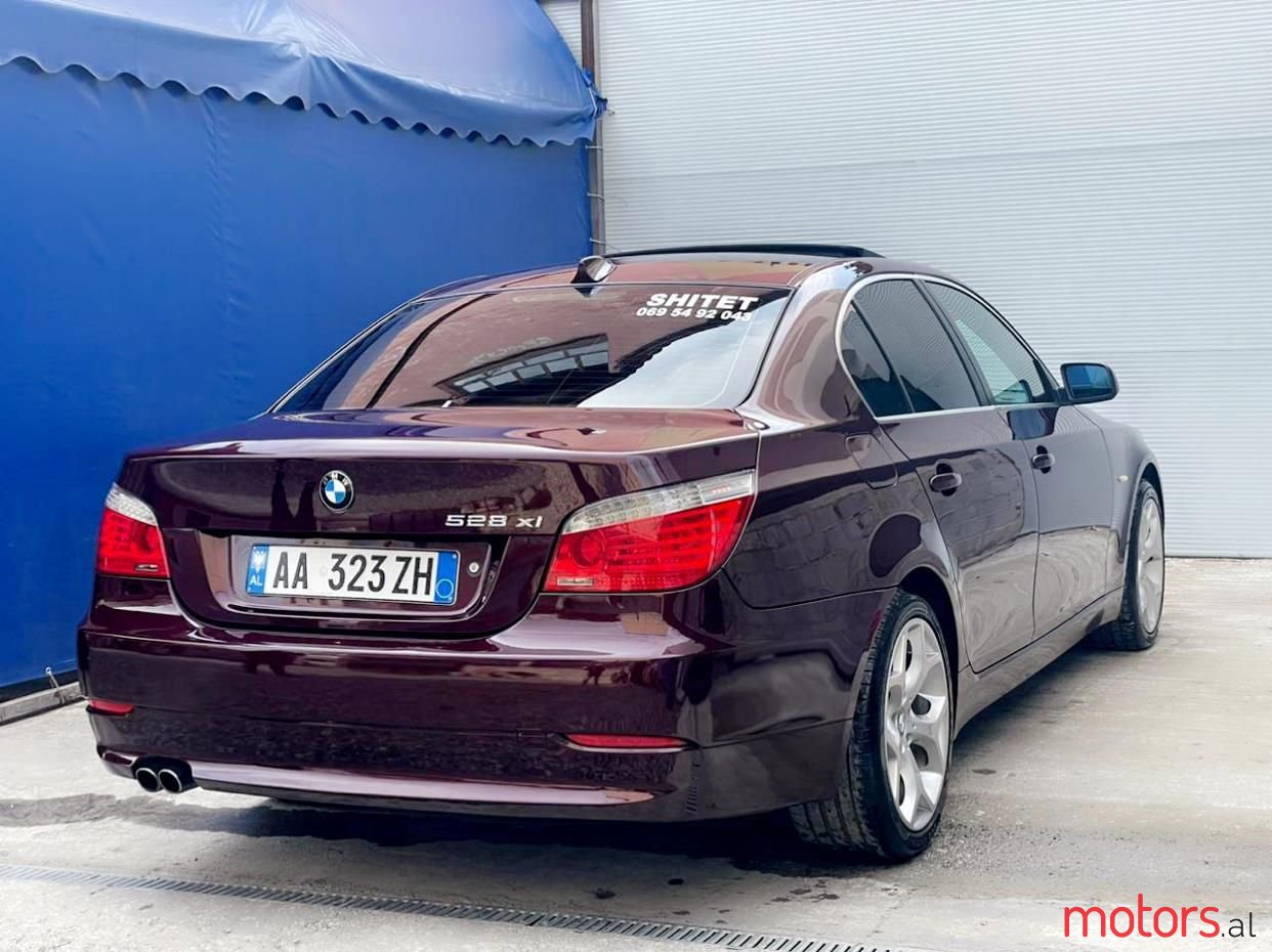 2008' BMW 528 photo #2
