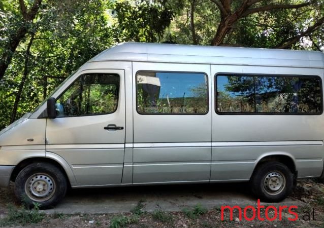 2005' Mercedes-Benz Furgon photo #1