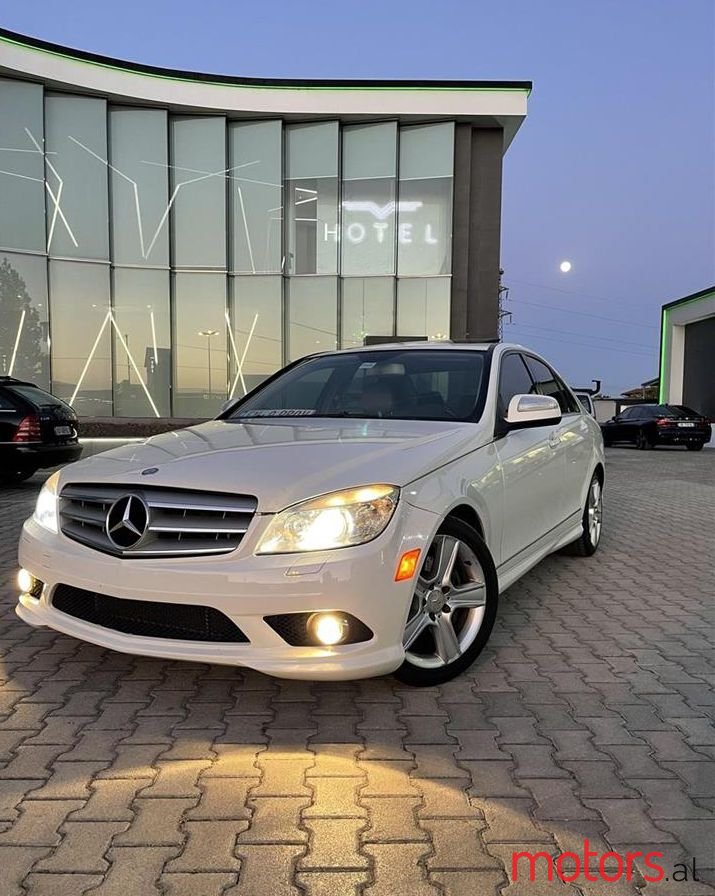 2009' Mercedes-Benz C 300 photo #1