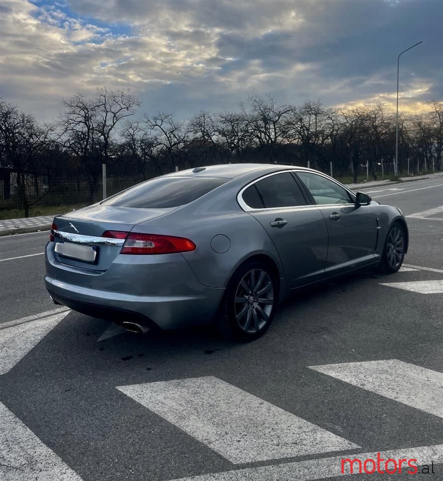 2011' Jaguar XF photo #5