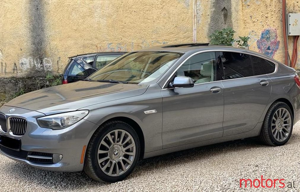 2011' BMW 535 photo #1