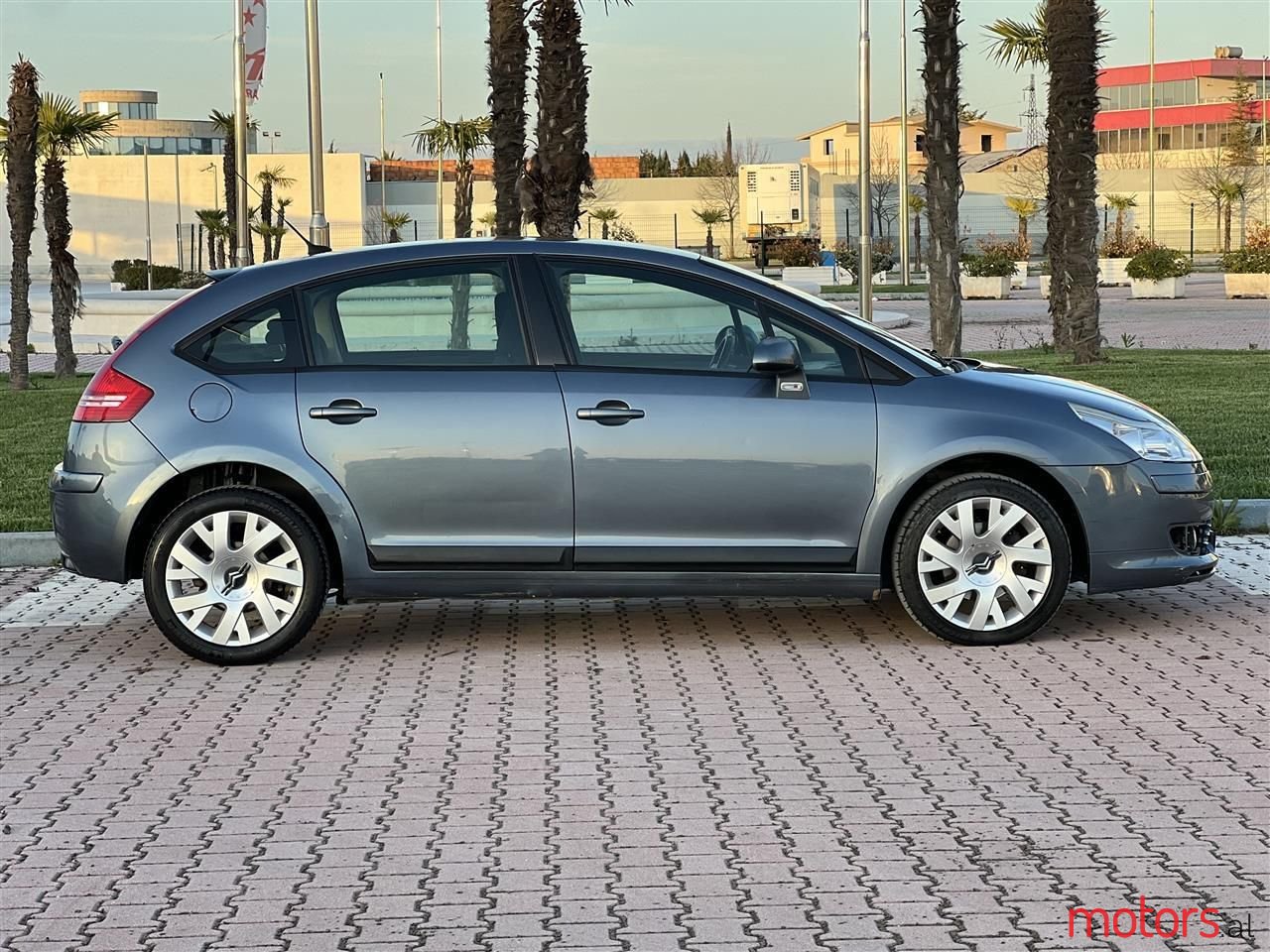 2007' Citroen C4 photo #3