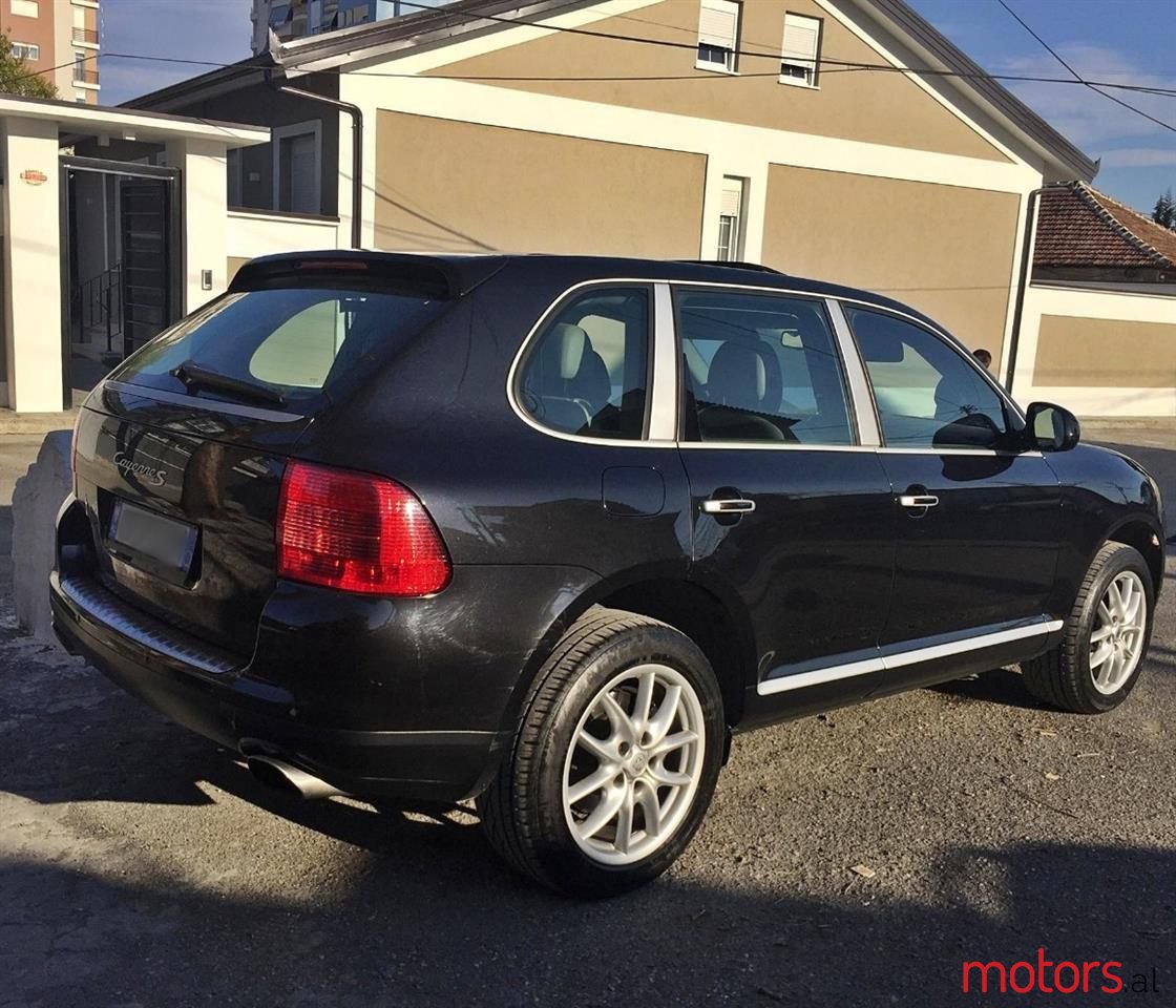 2005' Porsche Cayenne photo #5