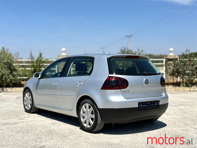 2007' Volkswagen Golf photo #6