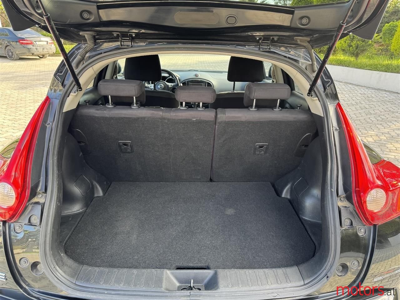 2012' Nissan Juke photo #2