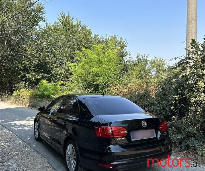 2012' Volkswagen Jetta photo #2