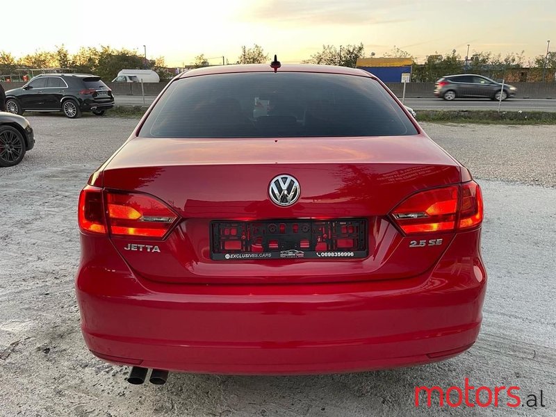 2011' Volkswagen Jetta photo #4