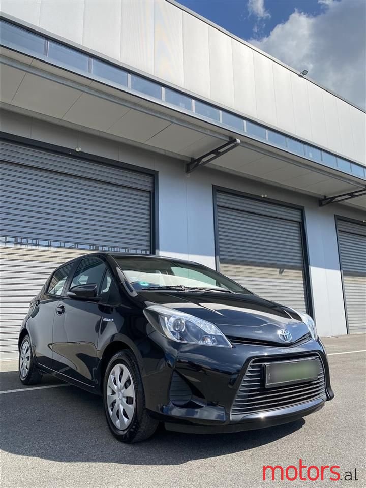 2013' Toyota Yaris photo #4