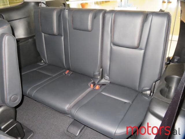 2018' Toyota Highlander photo #3