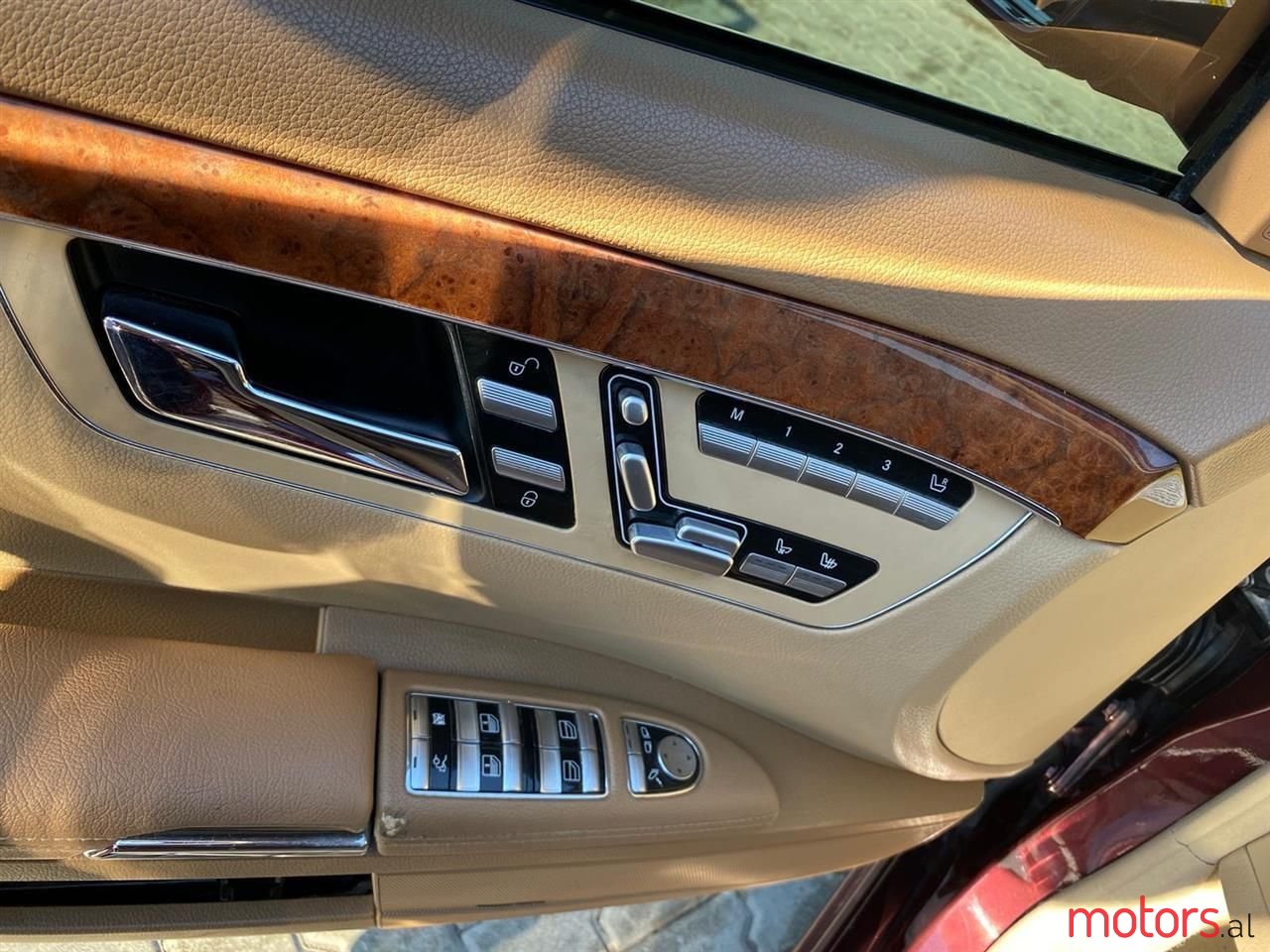 2008' Mercedes-Benz S 550 photo #2