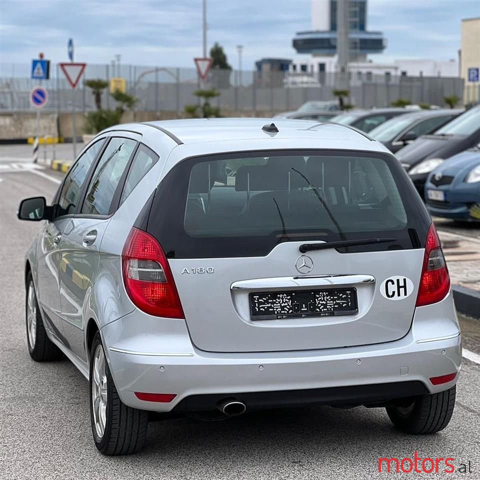 2010' Mercedes-Benz A 180 photo #4