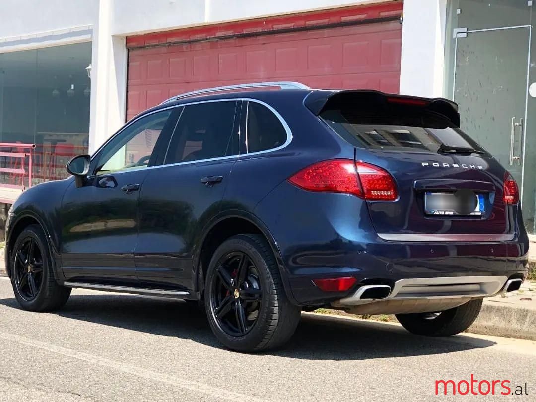 2011' Porsche Cayenne photo #1