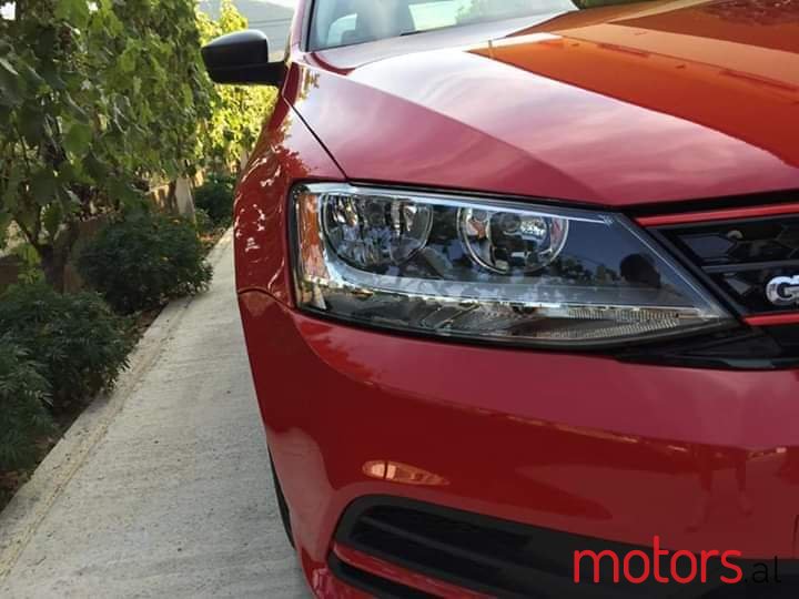 2015' Volkswagen Jetta photo #2