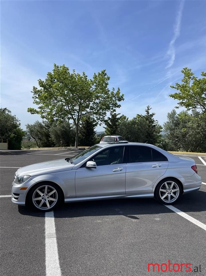 2013' Mercedes-Benz C 250 photo #3