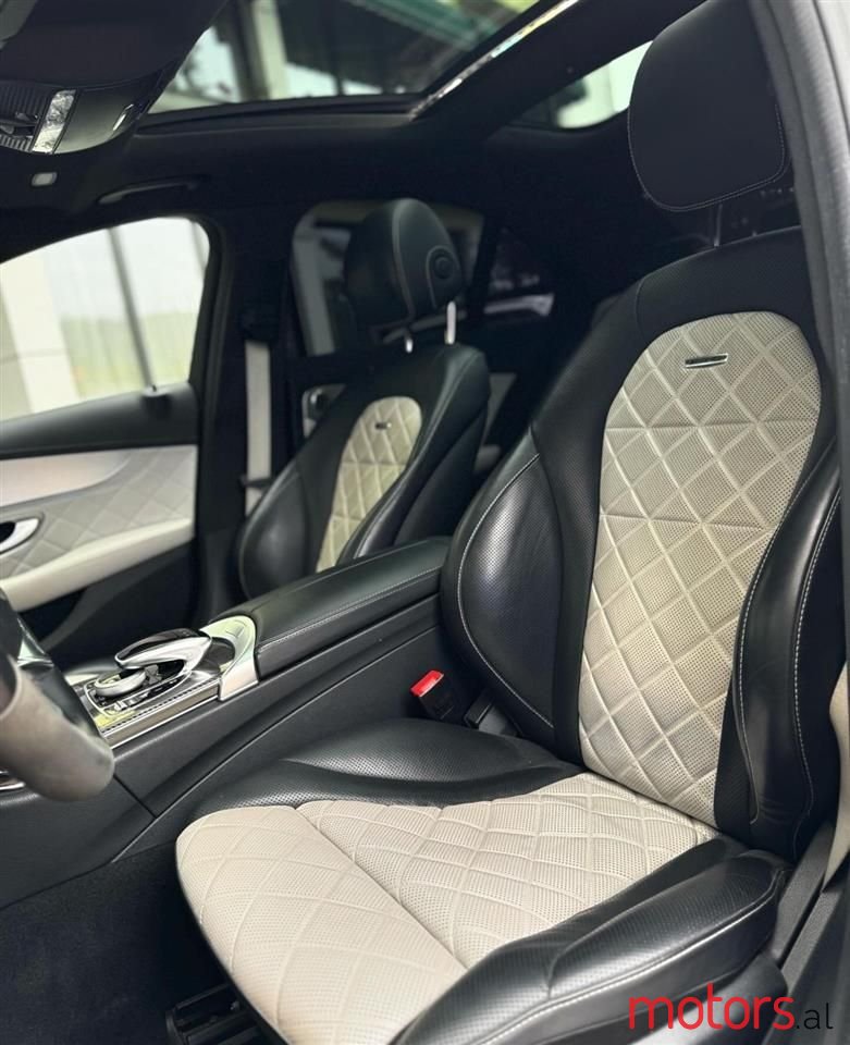 2017' Mercedes-Benz C 63 AMG photo #6