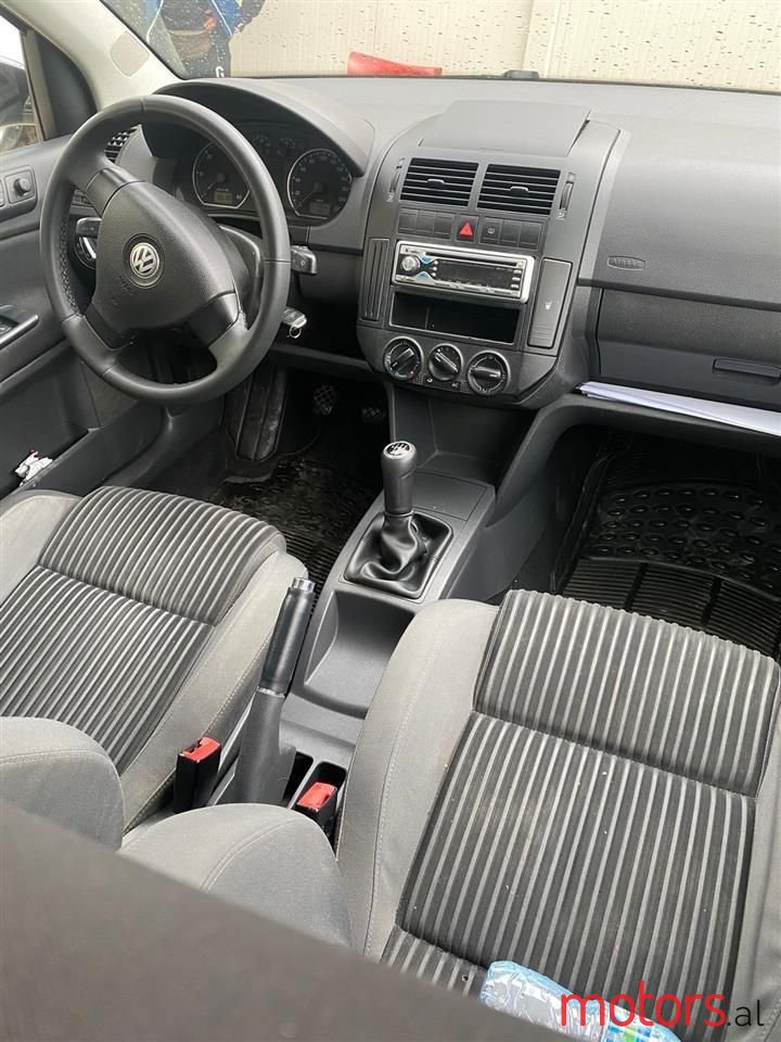 2008' Volkswagen Polo photo #3