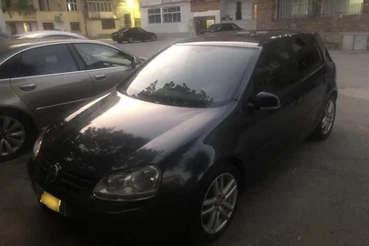 2004' Volkswagen Golf