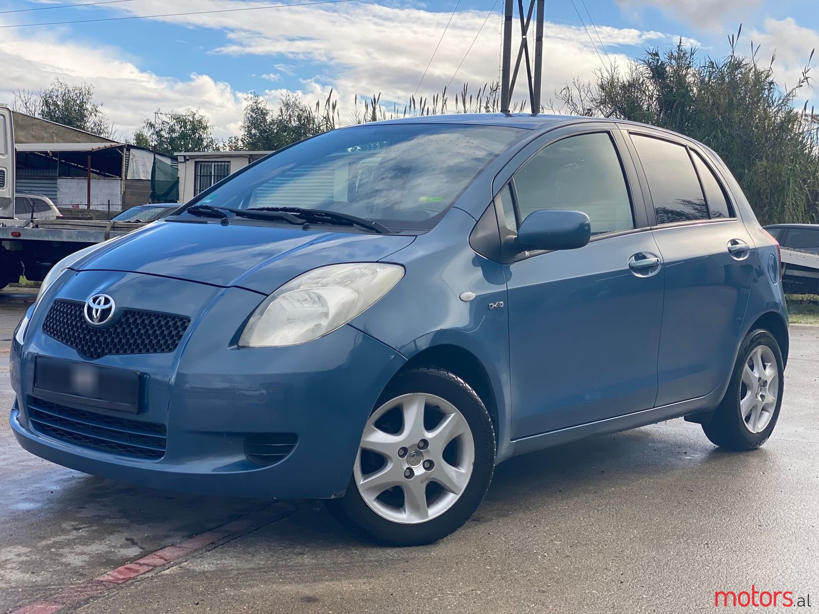 2006' Toyota Yaris photo #1