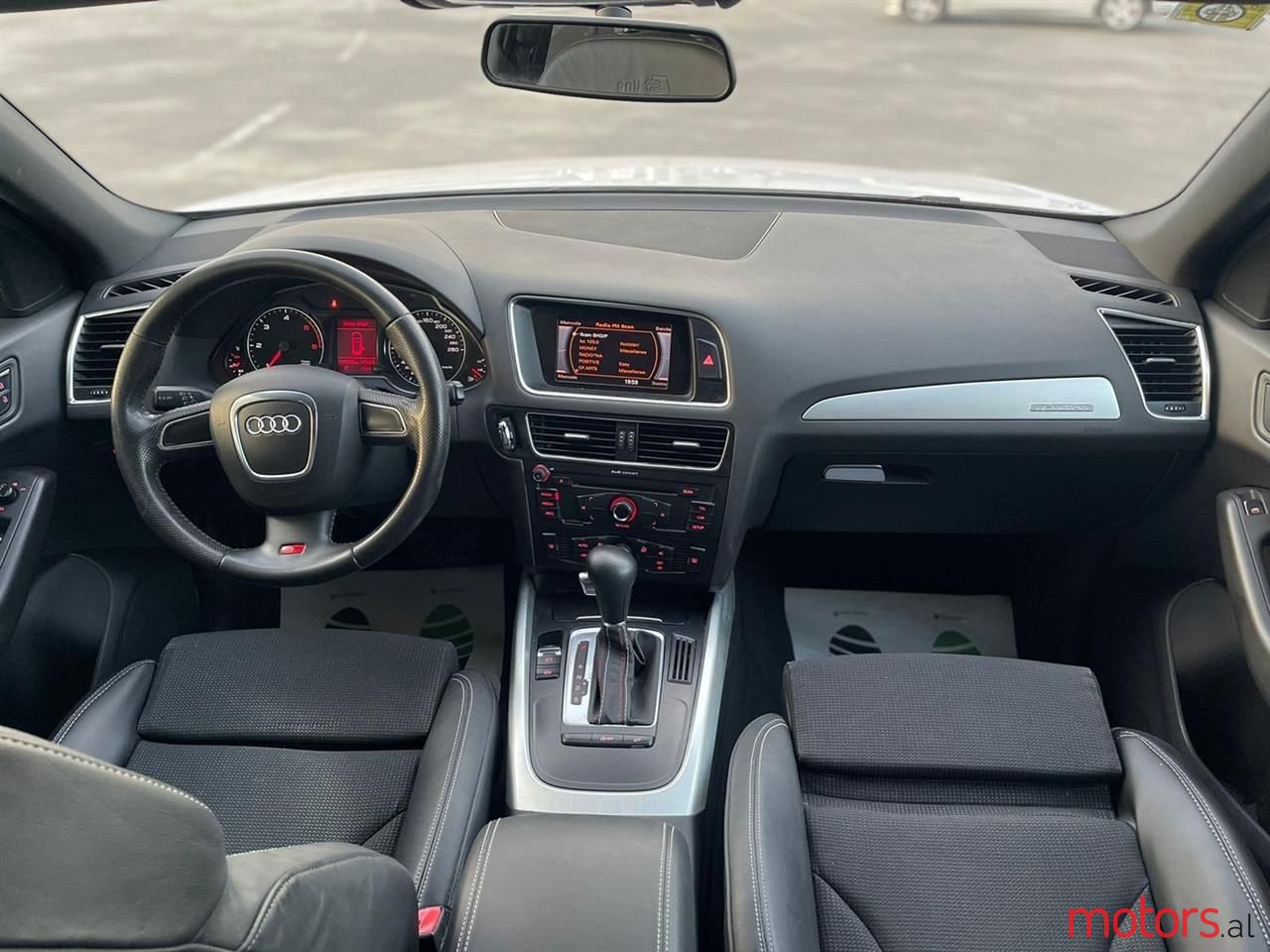 2012' Audi Q5 photo #5