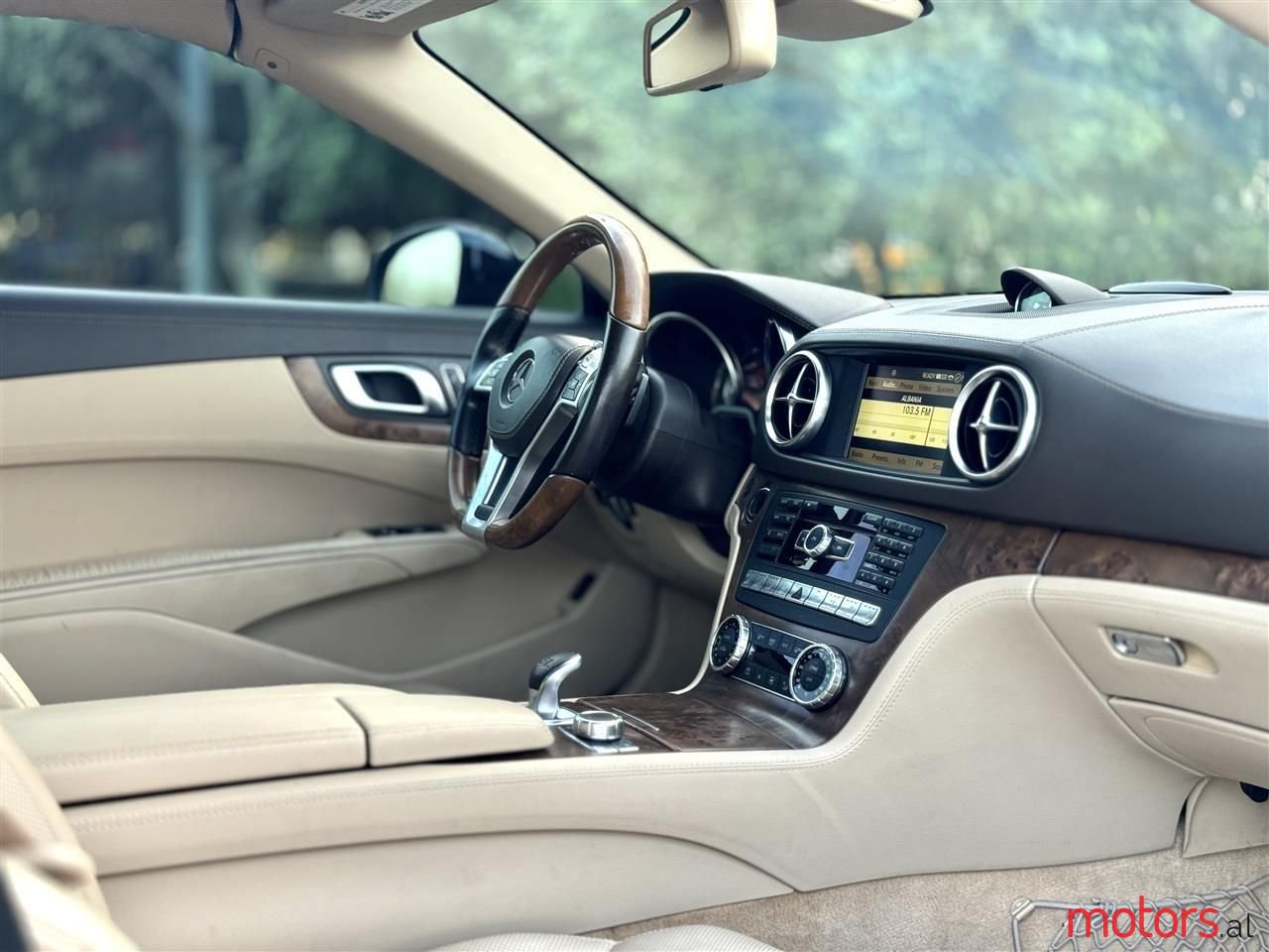 2014' Mercedes-Benz SL 55 AMG photo #3