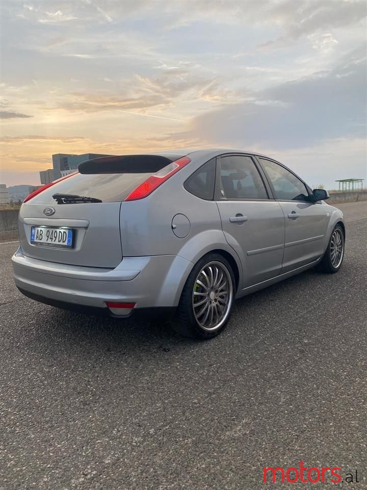 2005' Ford Focus photo #6