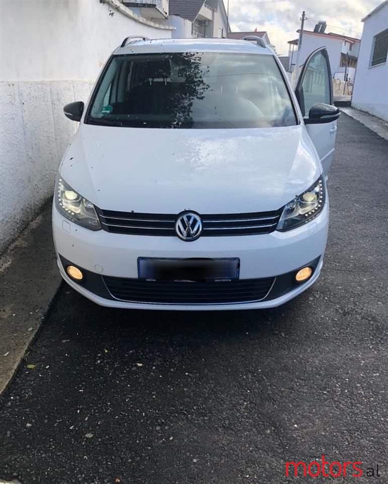 2013' Volkswagen Touran photo #4