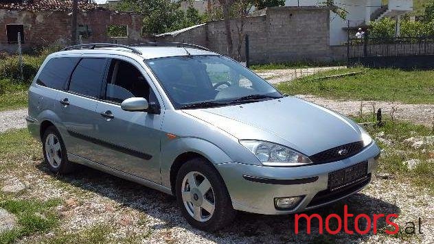 2004' Ford Focus photo #2