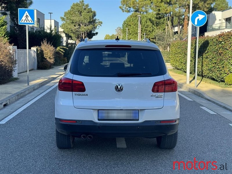 2013' Volkswagen Tiguan photo #2