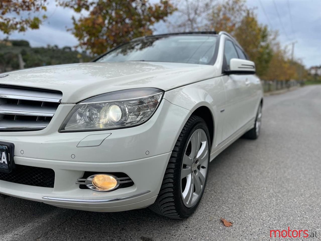 2010' Mercedes-Benz C 200 photo #1